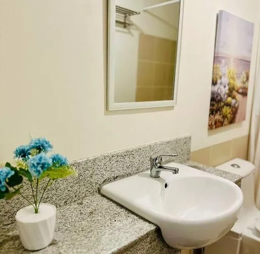 Apartment Free Parking 2b/r @infina Tower Manila